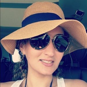 Meet your Posher, Sandra